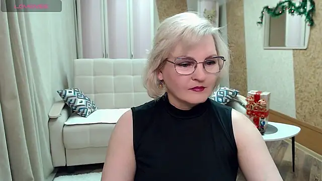 BlondeBrilliant7 online show from December 2024 02:27:01 PM