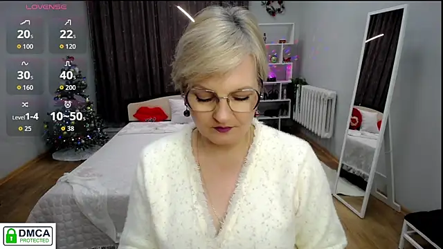 BlondeBrilliant7 online show from December 2025 09:18:01 AM