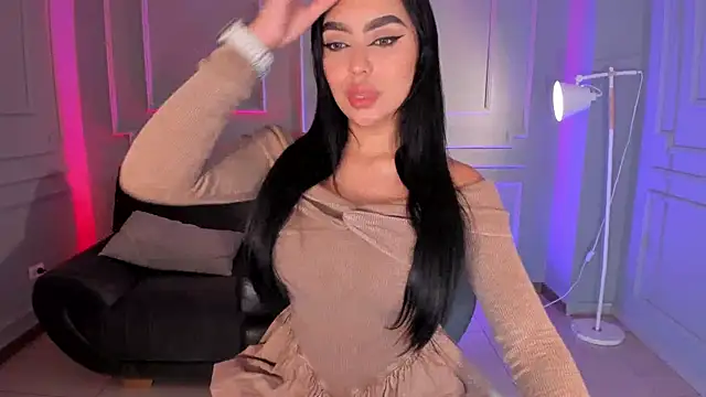 sarawinstone online show from March 2025 11:49:02 AM