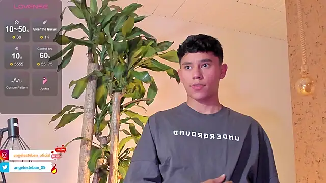 Angel esteban fx online show from February 2025 04:21:01 AM