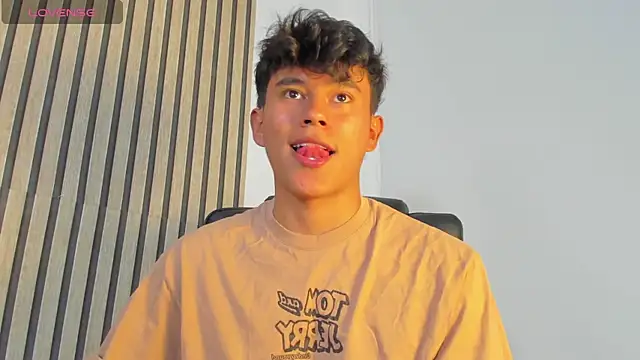 Angel esteban fx online show from April 2026 11:54:02 PM