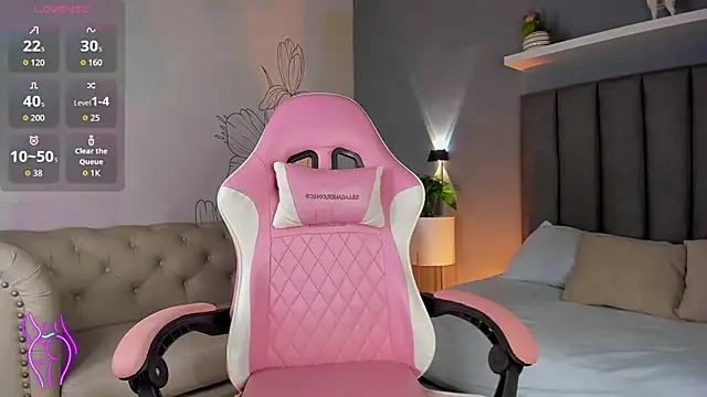 Snapshot of atenea_jones chatting on November 2025 07:47:02 PM atenea jones online show from November 2025 07:47:02 PM