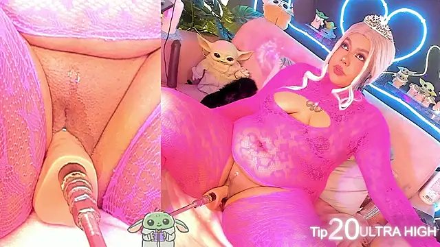 shayna manson  online show from September 2025 10:27:01 AM