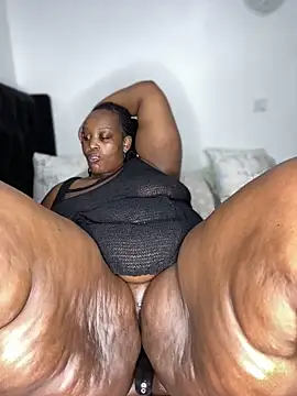 MsWhiteChocolatte online show from February 2026 06:48:02 AM