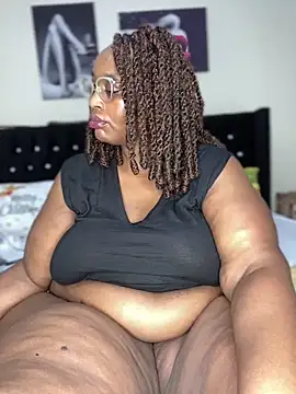 MsWhiteChocolatte online show from May 2026 05:10:02 PM