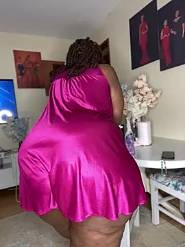 MsWhiteChocolatte online show from May 2026 09:28:01 AM