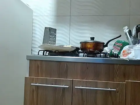 Laura martin  online show from February 2025 10:40:01 AM