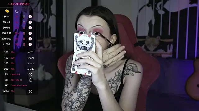 prettybones online show from December 2024 06:45:02 AM