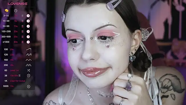 prettybones online show from January 2025 06:49:01 PM