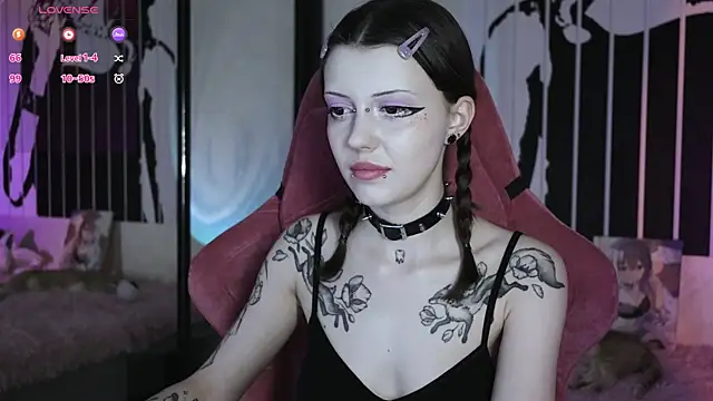 prettybones online show from February 2025 06:09:02 PM