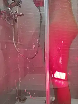 Snapshot of SexyErola27 chatting on February 2026 02:13:02 PM SexyErola27 online show from February 2026 02:13:02 PM