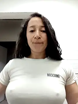 emilypoppy3 online show from April 2026 02:03:02 AM