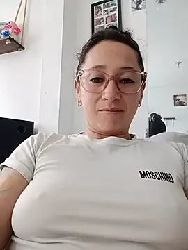emilypoppy3 online show from May 2026 07:11:01 PM