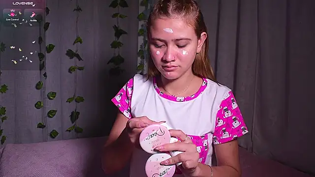 Snapshot of IsabellaFerreiraa chatting on December 2024 01:32:02 PM IsabellaFerreiraa online show from December 2024 01:32:02 PM