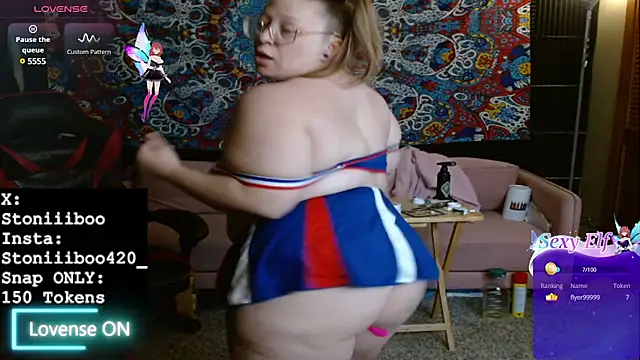 Snapshot of Stoniiiboo chatting on March 2025 01:18:01 PM Stoniiiboo online show from March 2025 01:18:01 PM