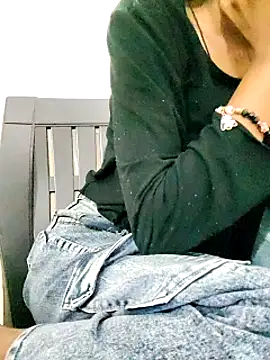 Snapshot of Kumkum_36 chatting on February 2025 08:09:02 AM Kumkum 36 online show from February 2025 08:09:02 AM