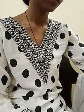 Snapshot of Kumkum_36 chatting on October 2025 04:43:02 AM Kumkum 36 online show from October 2025 04:43:02 AM