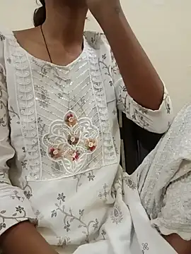 Snapshot of Kumkum_36 chatting on October 2025 04:10:02 AM Kumkum 36 online show from October 2025 04:10:02 AM