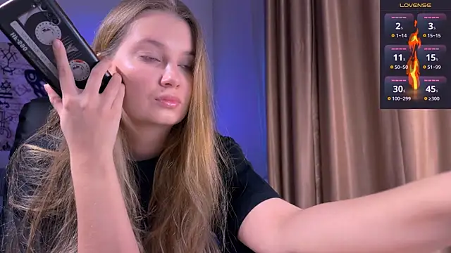 Snapshot of Femdom_Lola chatting on December 2025 11:05:01 AM Femdom Lola online show from December 2025 11:05:01 AM