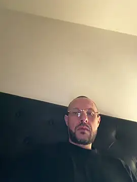 Guitccch online show from March 2026 05:42:01 PM