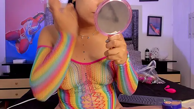 Snapshot of CandyRoxx1_ chatting on December 2024 04:19:02 PM CandyRoxx1 online show from December 2024 04:19:02 PM