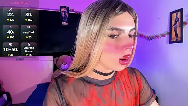 Snapshot of rosedewitt chatting on March 2025 05:39:02 PM rosedewitt online show from March 2025 05:39:02 PM