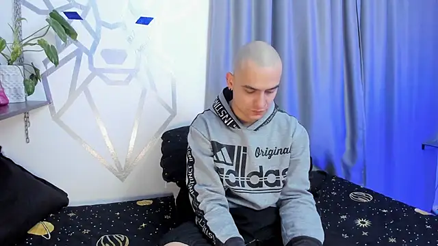 Aron-santoro online show from January 2025 04:44:01 AM