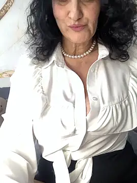 Katie-n online show from February 2026 07:25:02 AM