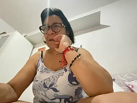 sweeviolet online show from May 2026 06:32:01 AM