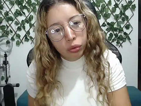 jeiana4u online show from May 2026 04:18:01 AM