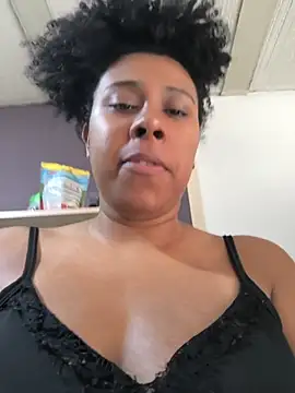 EmmilyBrant online show from May 2026 02:12:01 PM