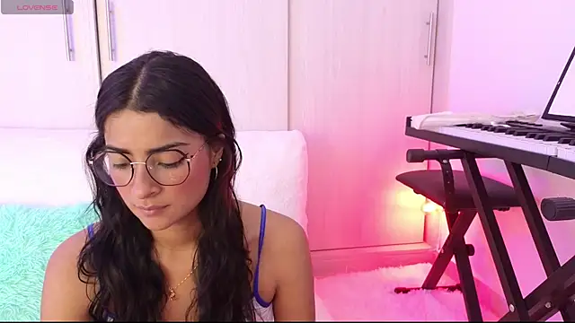 Snapshot of Yues050600 chatting on December 2024 12:32:02 AM Yues050600 online show from December 2024 12:32:02 AM