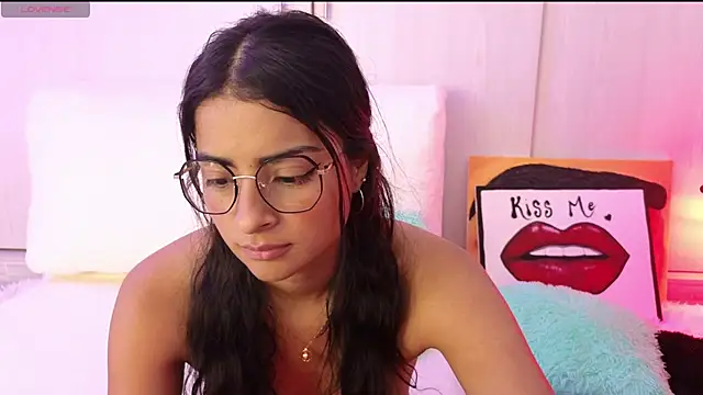 Snapshot of Yues050600 chatting on January 2025 03:23:02 AM Yues050600 online show from January 2025 03:23:02 AM