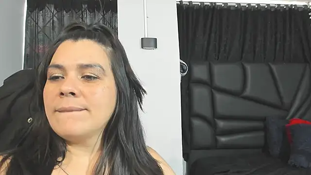 Snapshot of martina_foxy_ chatting on February 2025 09:18:01 PM martina foxy online show from February 2025 09:18:01 PM