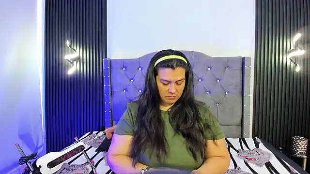 Snapshot of martina_foxy_ chatting on October 2025 12:14:01 PM martina foxy online show from October 2025 12:14:01 PM