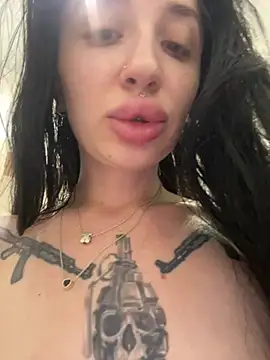 Snapshot of Molly__Moon chatting on July 2026 03:46:02 AM Molly Moon online show from July 2026 03:46:02 AM