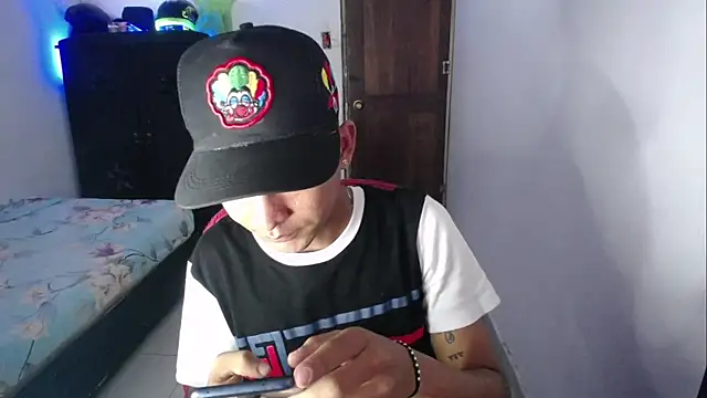 Sxntisaul   online show from February 2025 06:16:01 PM