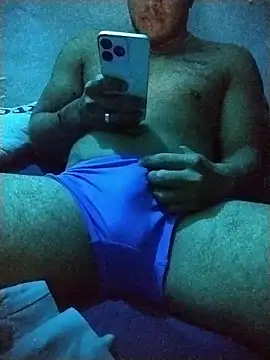 Woofer dick online show from November 2025 04:15:01 AM