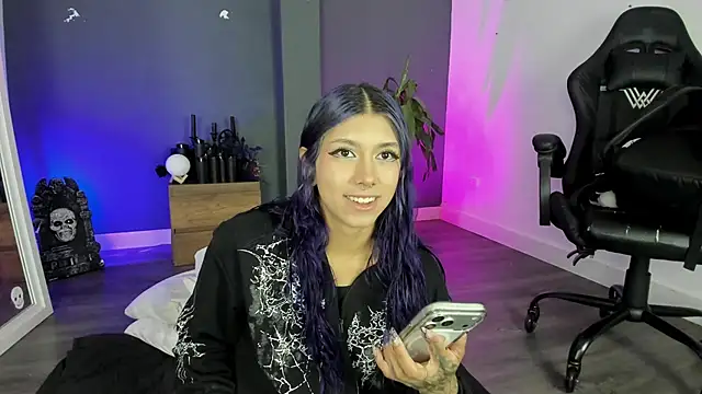Raven Witch  online show from June 2026 03:34:02 PM