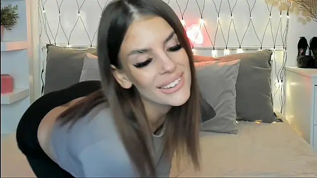 Snapshot of CassyCain chatting on March 2025 02:04:02 PM CassyCain online show from March 2025 02:04:02 PM