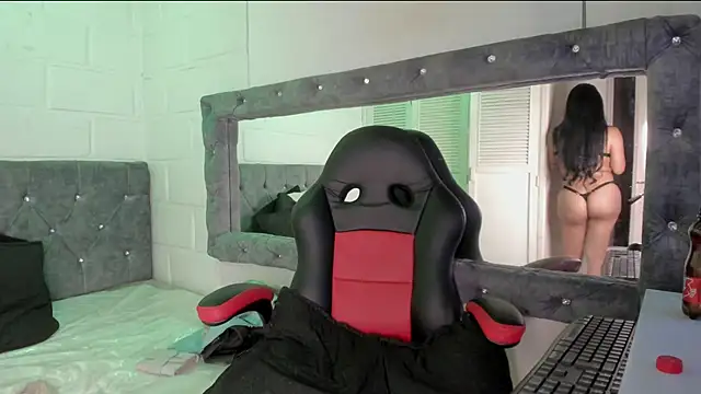 sarajhonson dl online show from December 2024 07:16:01 PM