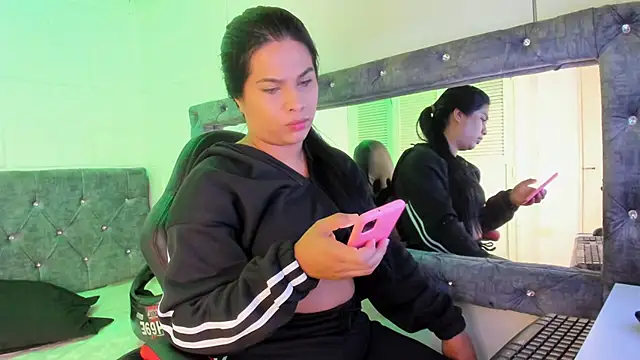 sarajhonson dl online show from January 2025 12:29:01 PM