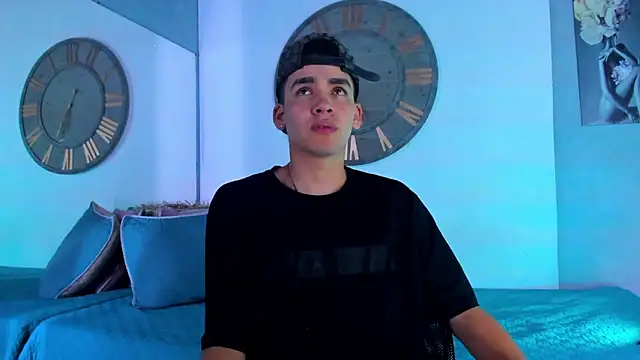 Mike 0233  online show from January 2025 03:58:01 AM