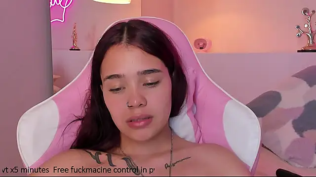 violeth hill online show from January 2025 08:51:02 AM