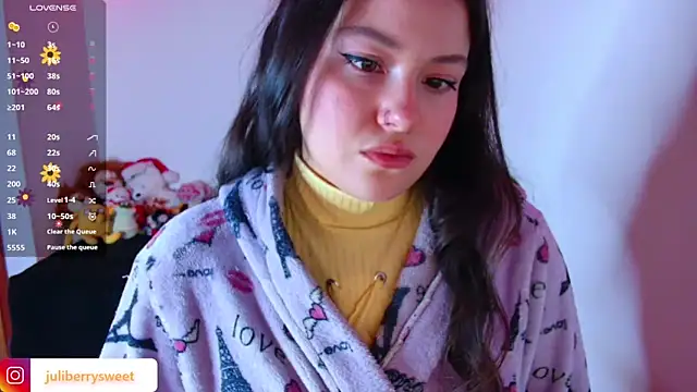 juli05star20 online show from December 2025 11:20:02 PM