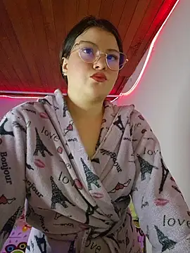 juli05star20 online show from May 2026 10:37:01 PM