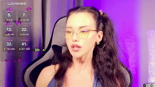 -CrazyAnna- online show from June 2026 06:17:01 PM