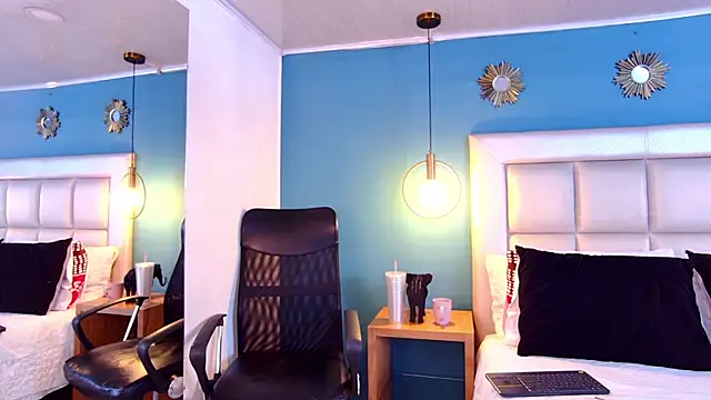 Miss ary online show from January 2025 03:37:01 PM