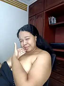 Snapshot of XMara chatting on January 2025 01:51:02 AM XMara online show from January 2025 01:51:02 AM