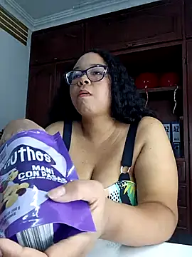 Snapshot of XMara chatting on February 2025 07:53:01 PM XMara online show from February 2025 07:53:01 PM